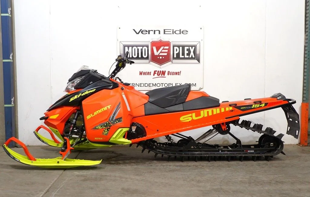 Used 2016  Ski-Doo  image 1