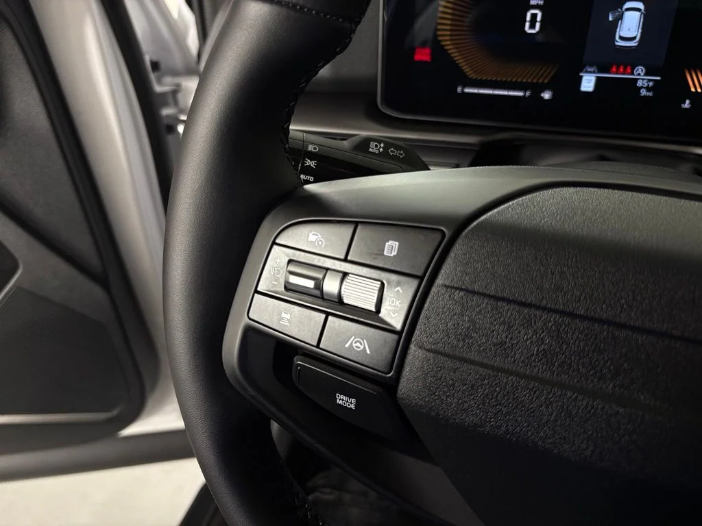 New 2026 Glacial White Pearl Kia EX image 19