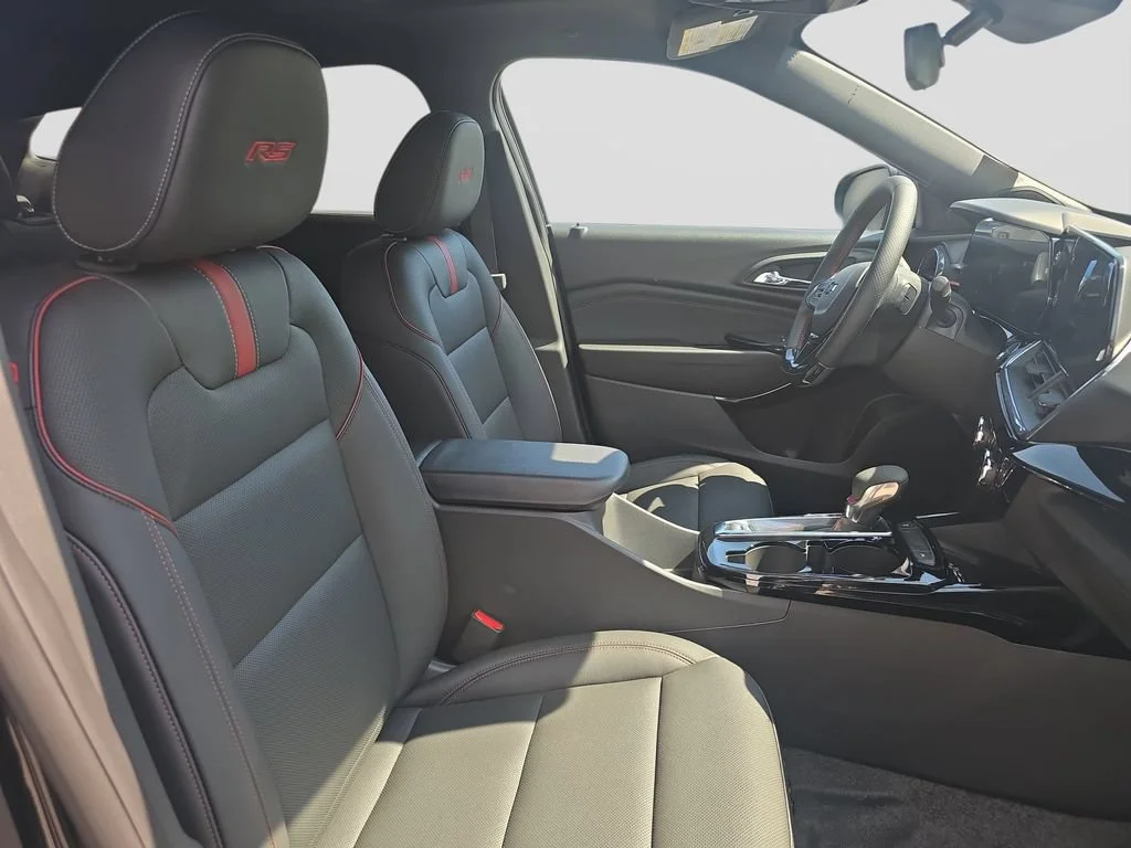 2026 Chevrolet Trax RS - Photo 10