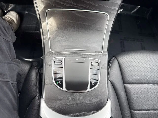 Used 2021  Mercedes-Benz GLC 300 image 38