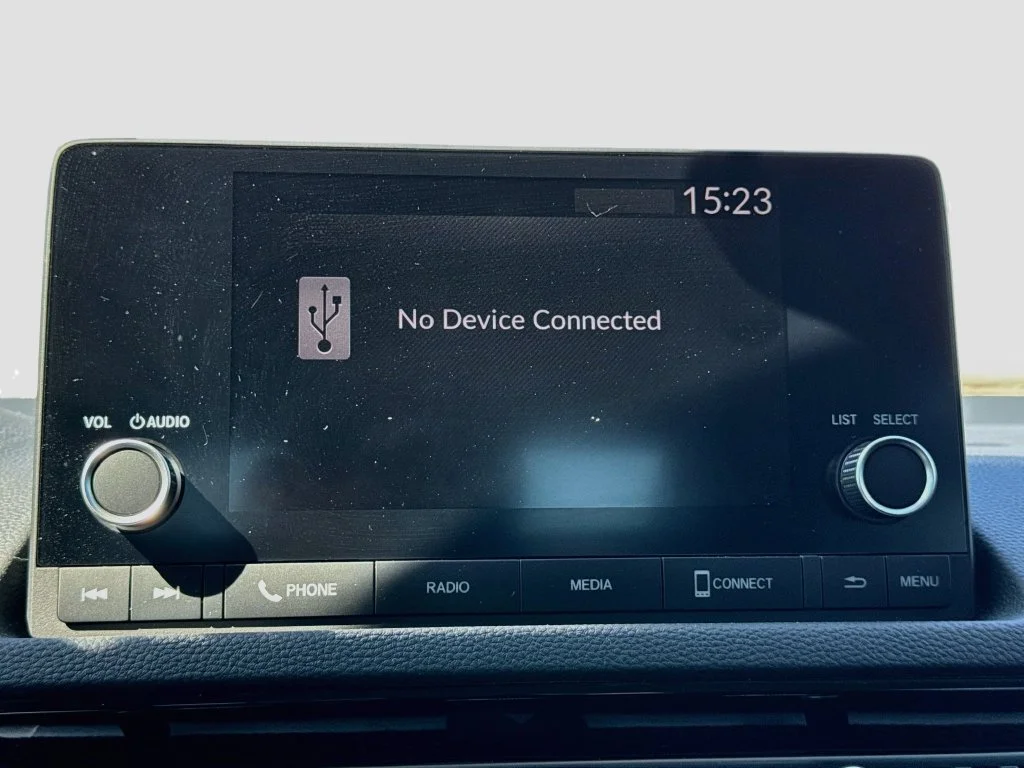 Used 2023 White Honda LX image 16