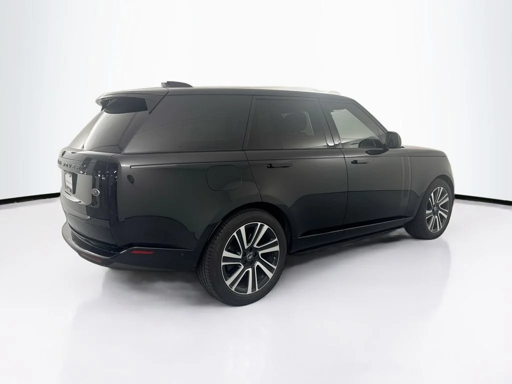 Certified Used 2023 Black Land Rover SE image 5