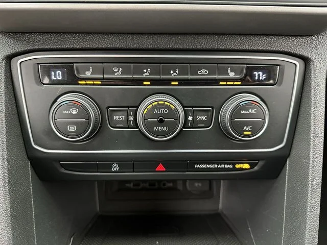Used 2021 Gray Volkswagen 3.6L V6 SE w/Technology image 18