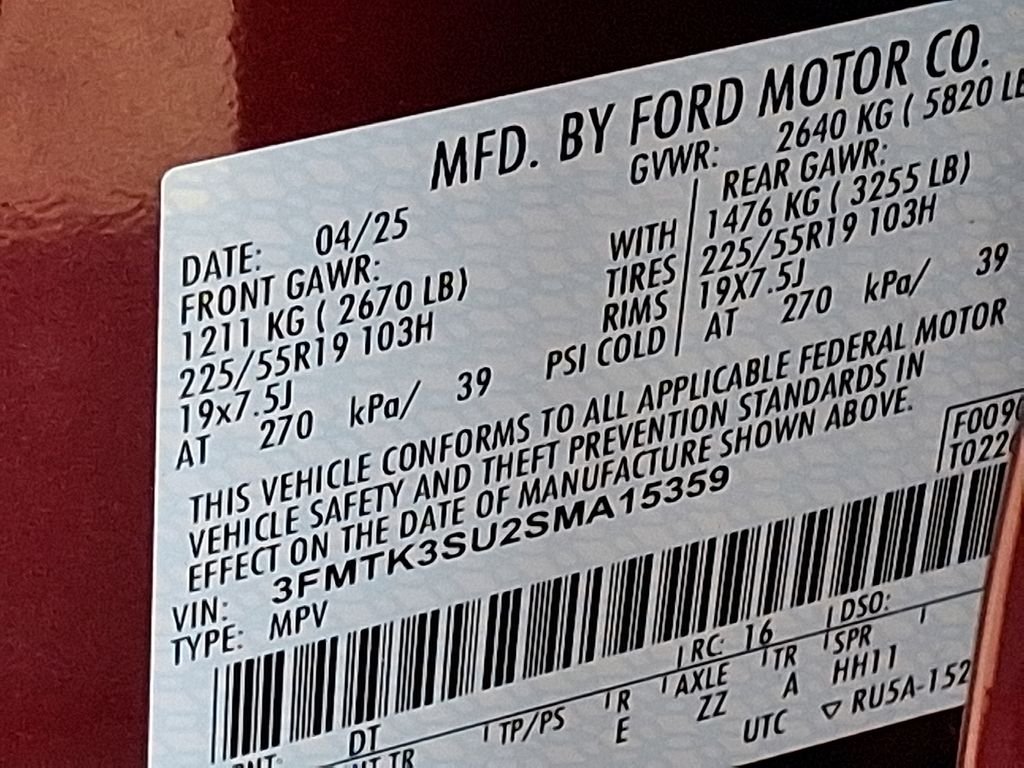 New 2025 Molten Magenta Metallic Tinted Clearcoat Ford Premium image 26