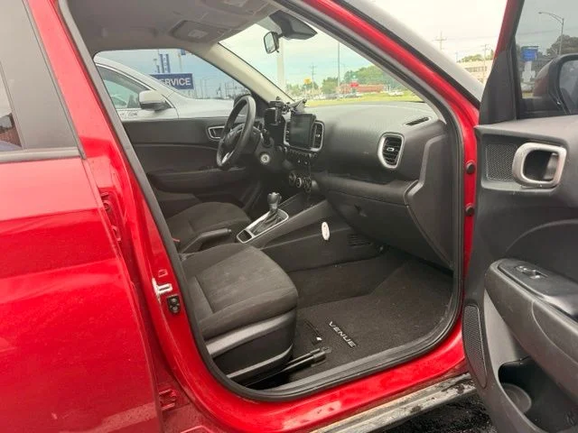 Used 2021 Scarlet Red Pearl Hyundai SE image 14