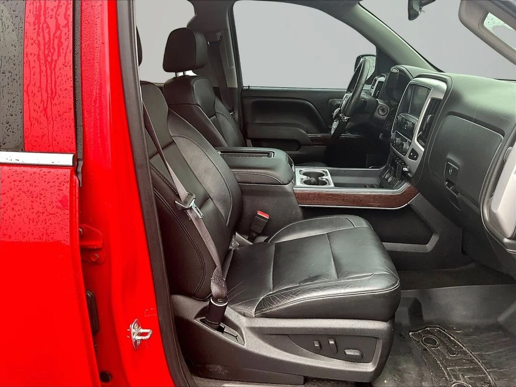 Used 2017 Red GMC SLT image 7
