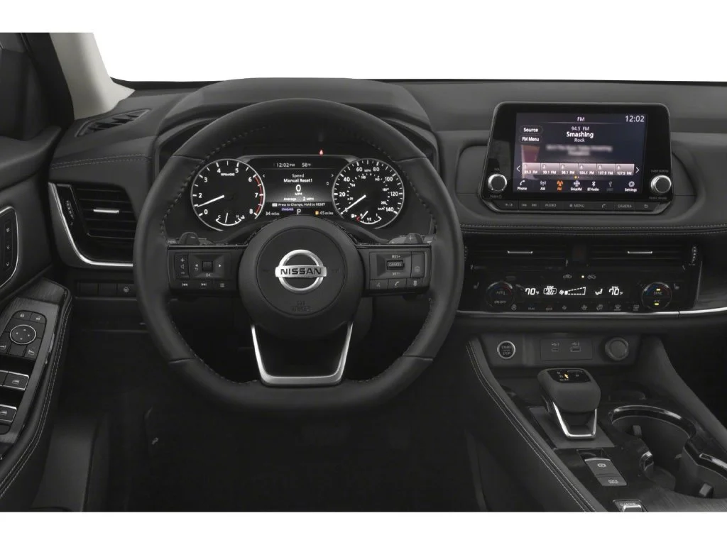 Used 2023 Gray Nissan SL image 4