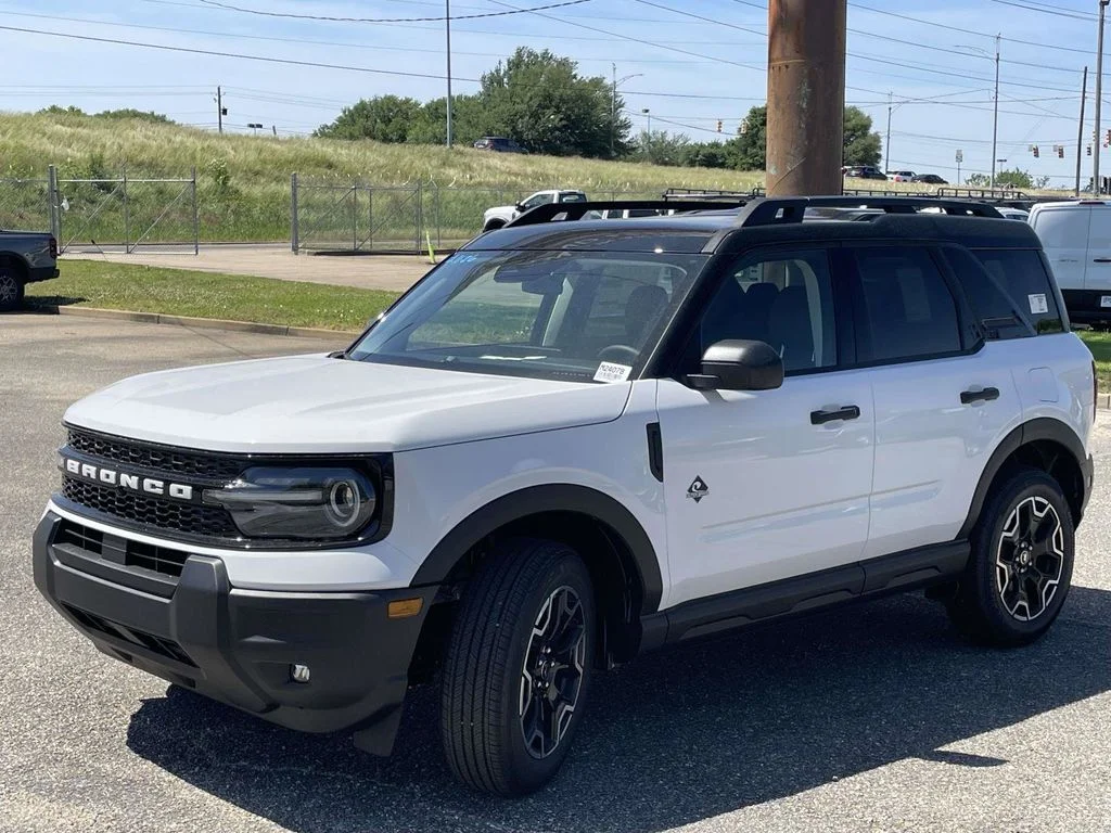 New 2026 White Ford Outer Banks image 7