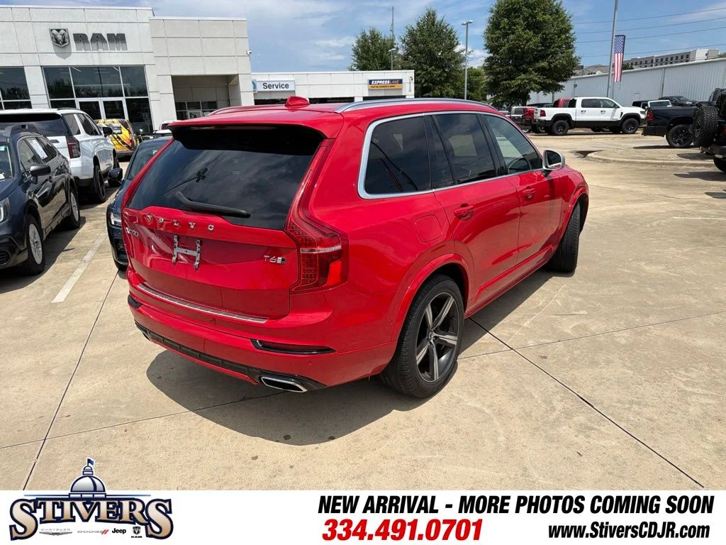 Used 2019 Red Volvo T6 R-Design image 12