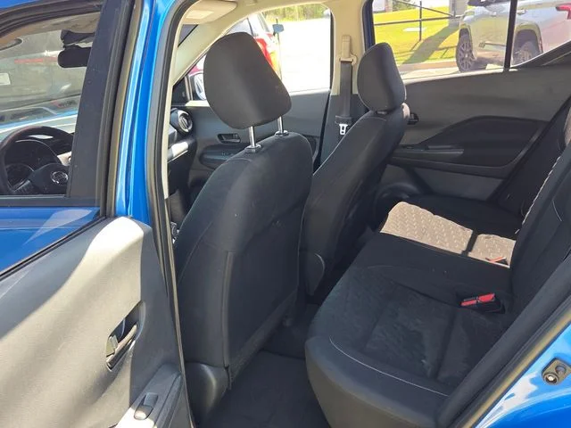 Used 2021 Blue Nissan S image 7