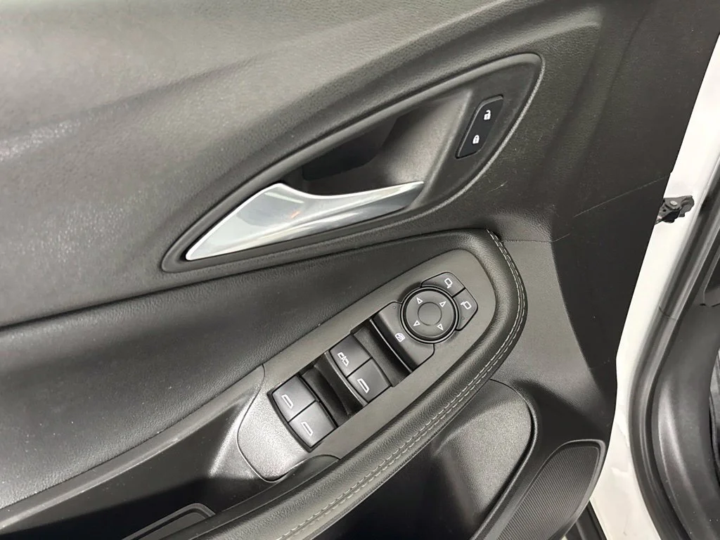 Used 2021 White Buick Select image 25