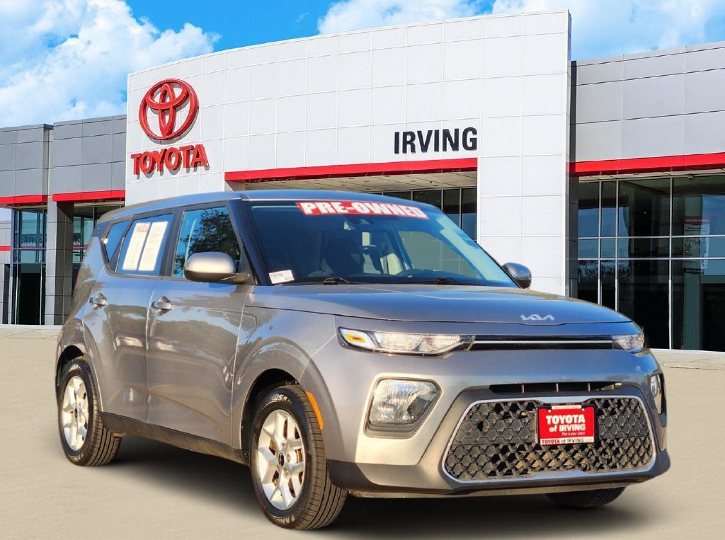 Used 2022 Kia Soul LX with VIN KNDJ23AUXN7833790 for sale in Irving, TX