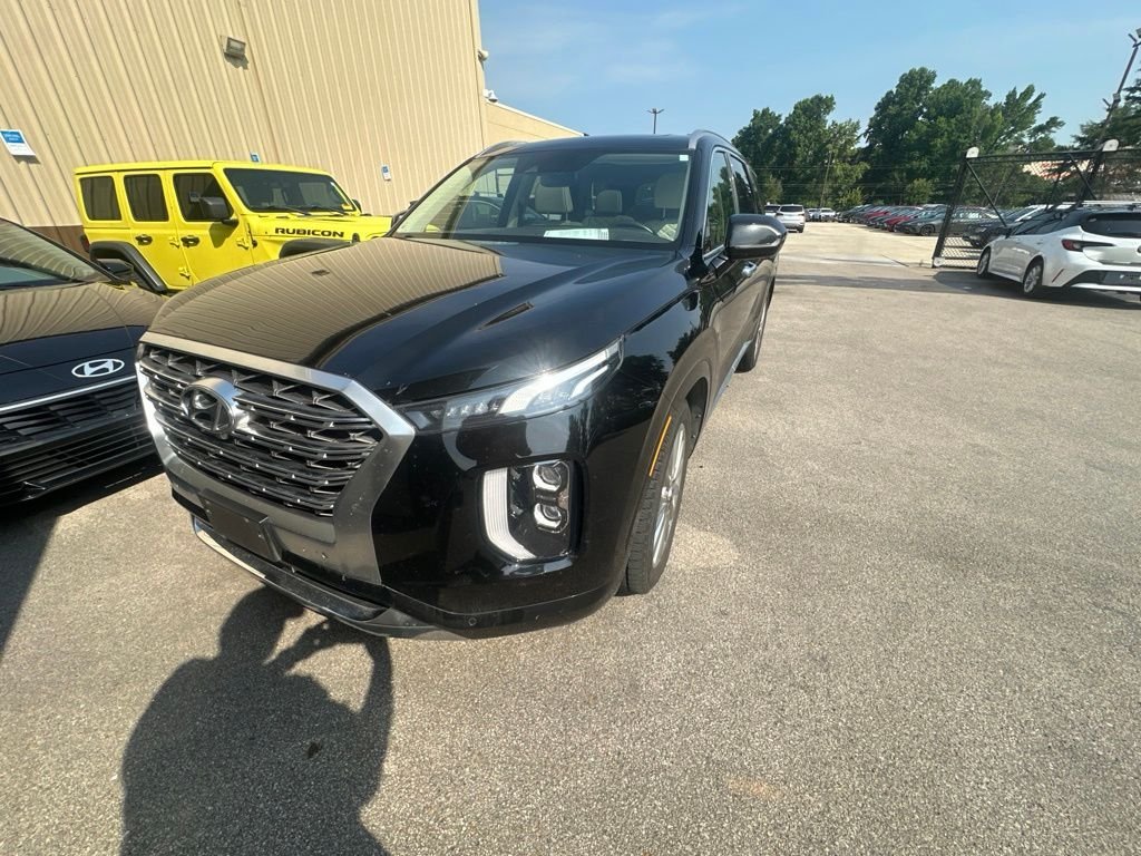 Used 2020 Black Hyundai Limited image 3