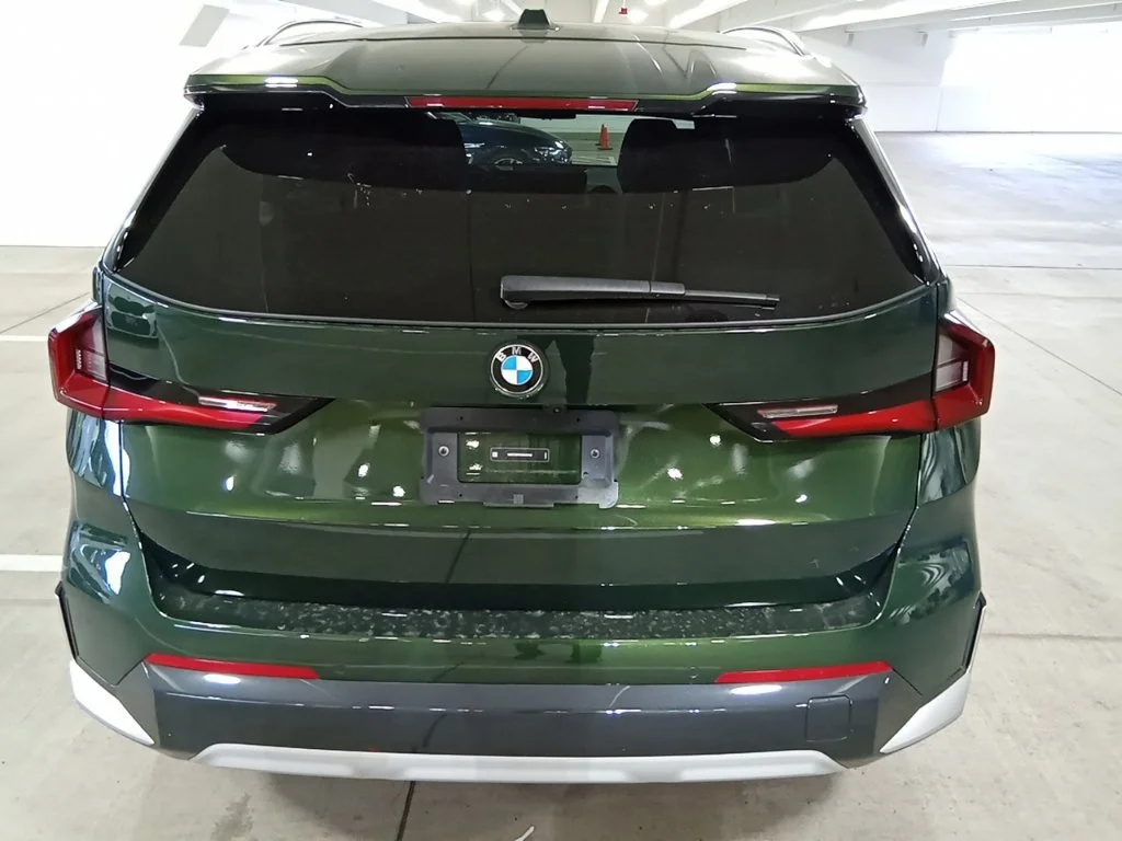 Used 2025 Blue Bay Lagoon Metallic BMW xDrive28i image 6