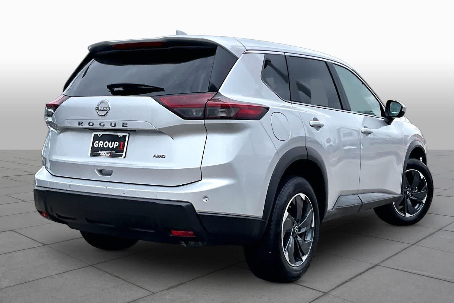 Used 2025 Brilliant Silver Metallic Nissan SV image 12