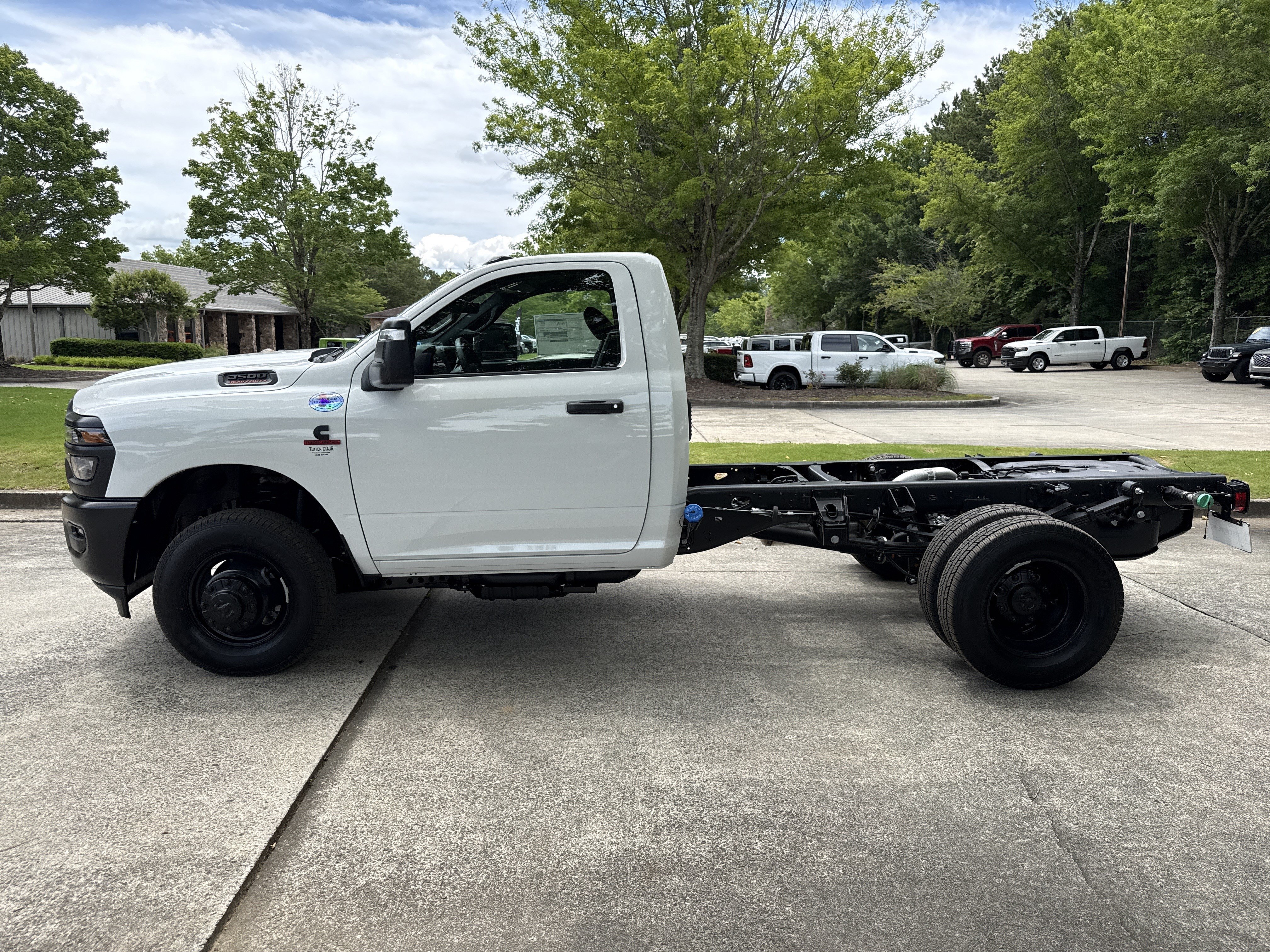 New 2026 Bright White Clearcoat RAM Tradesman image 4