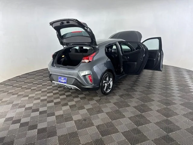 Used 2019 Gray Hyundai 2.0 image 18
