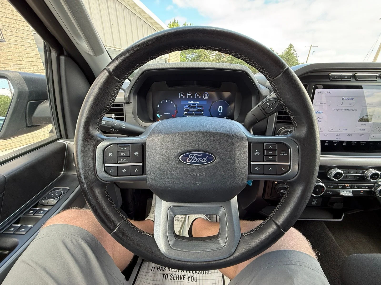 Certified Used 2024 Avalanche Ford XLT image 19