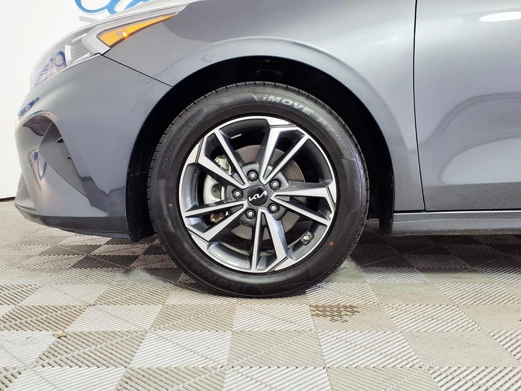 Certified Used 2024 Gray Kia LXS image 7