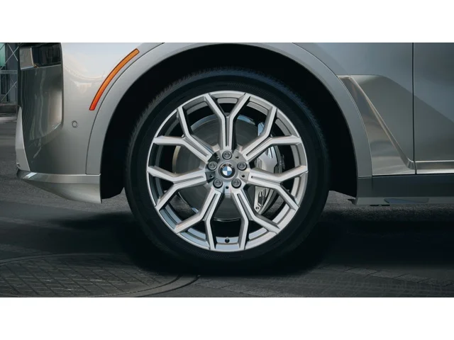 New 2027 Skyscraper Grey Metallic BMW  image 7