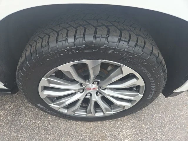 Used 2021 White Frost Tri-Coat GMC Denali image 47