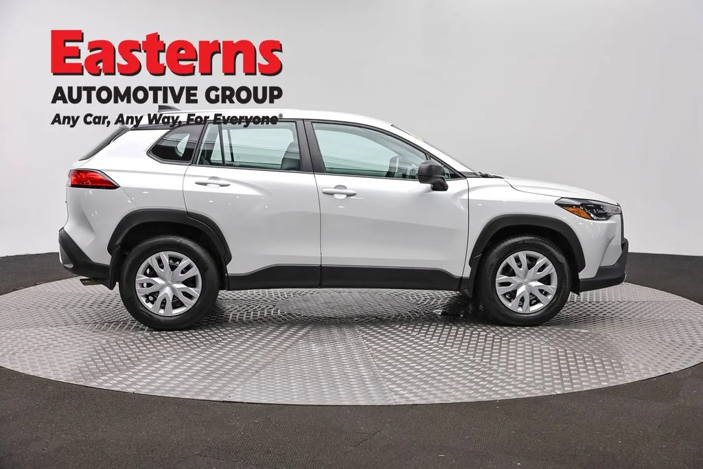 Used 2023 Beige Toyota L image 4
