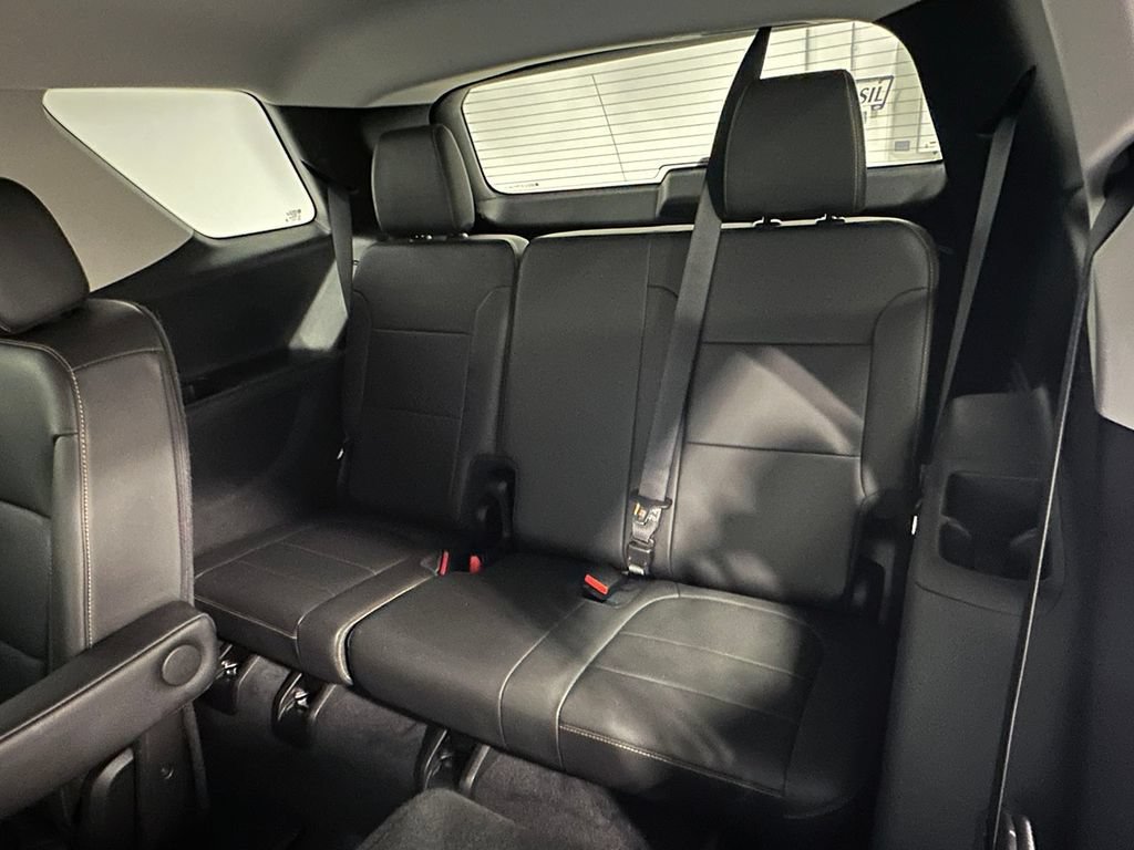 Used 2021 GRAPHITE METALLIC Chevrolet LT Leather image 20
