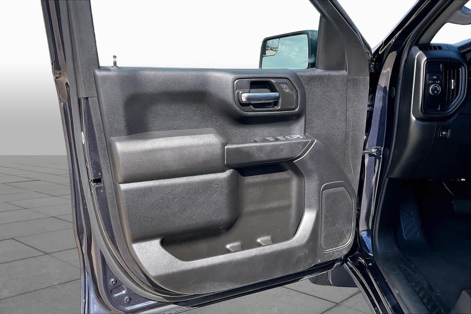 Used 2022 Dark Ash Metallic Chevrolet Custom image 21