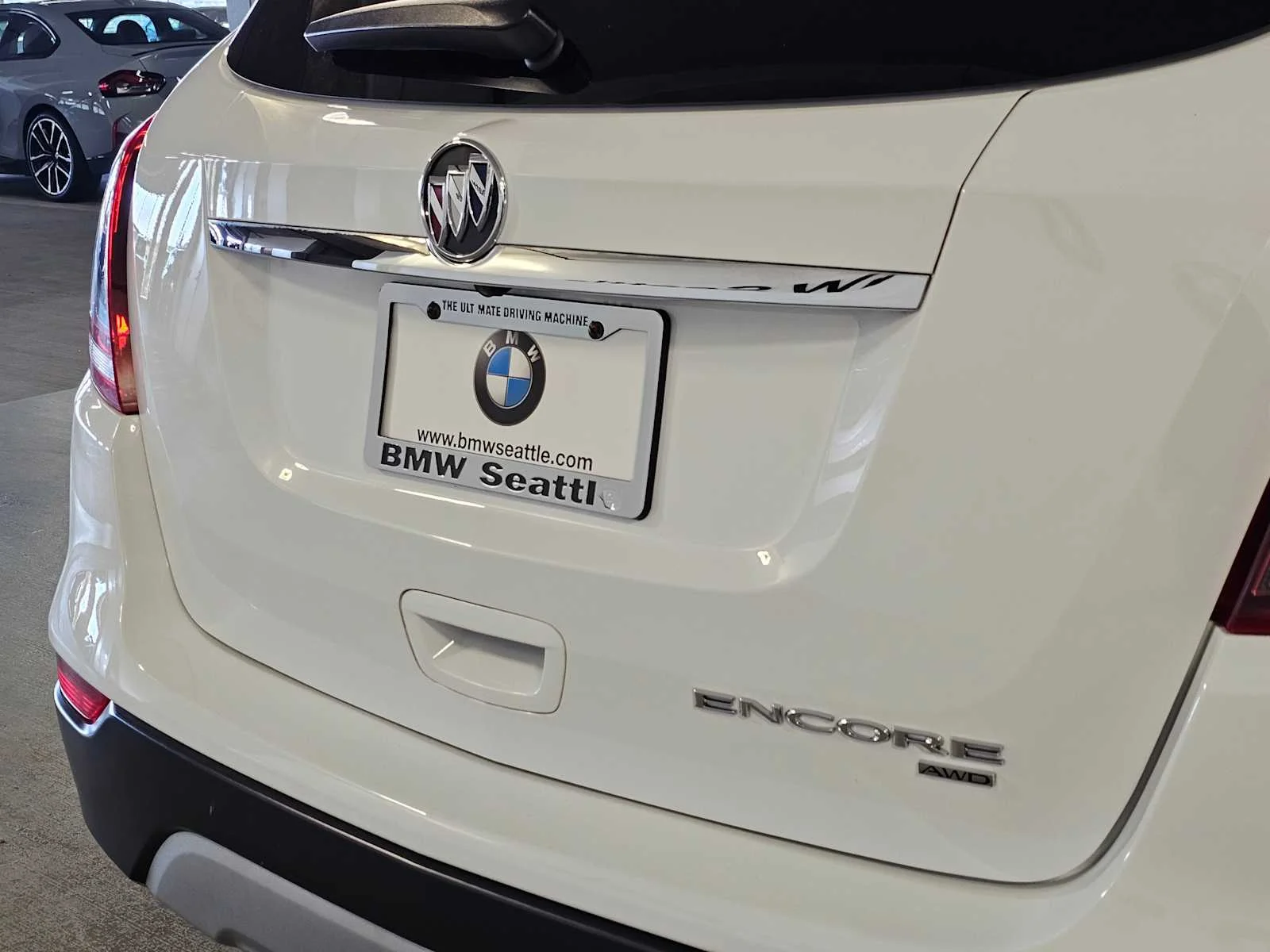 Used 2019 Summit White Buick Sport Touring image 7