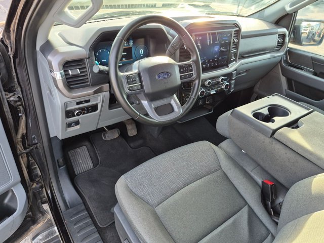 Used 2025 Black Metallic Ford XLT image 47