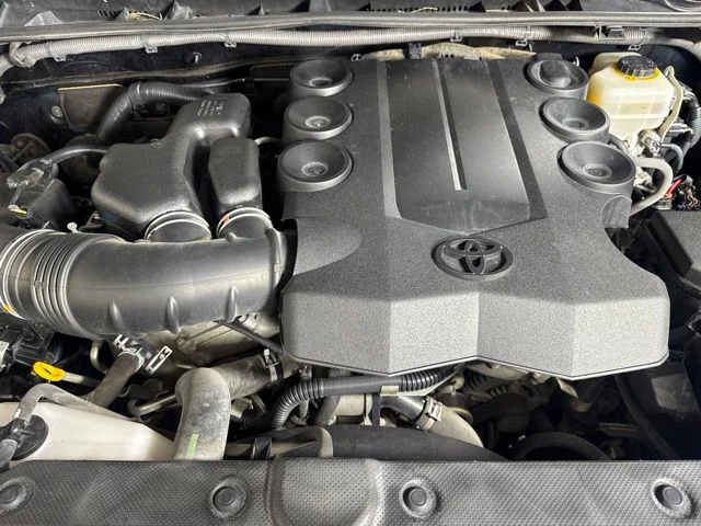 Used 2014 Black Toyota SR5 image 9