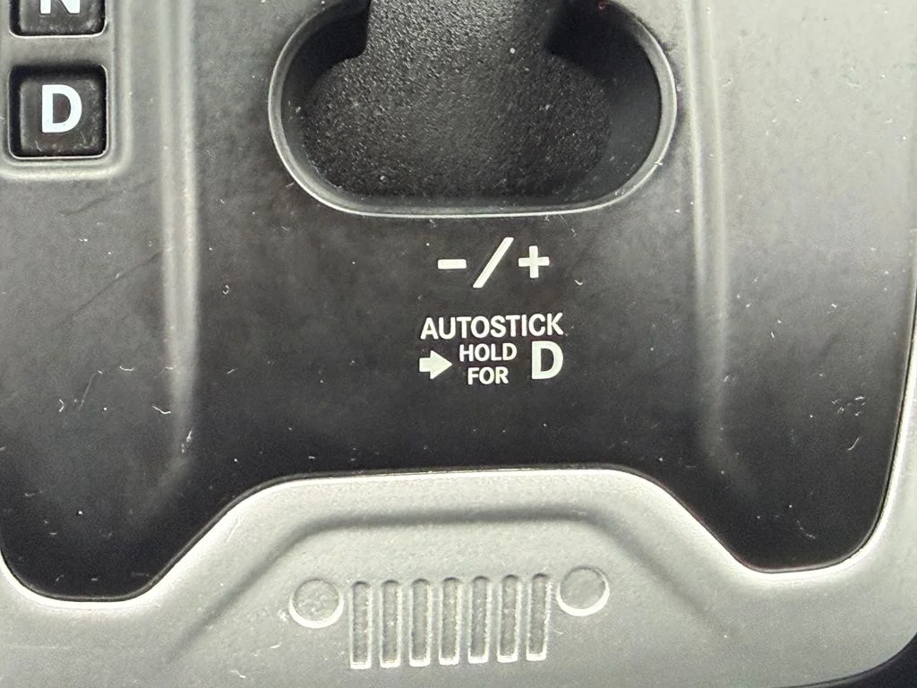 Used 2017 Gray Jeep Latitude image 15