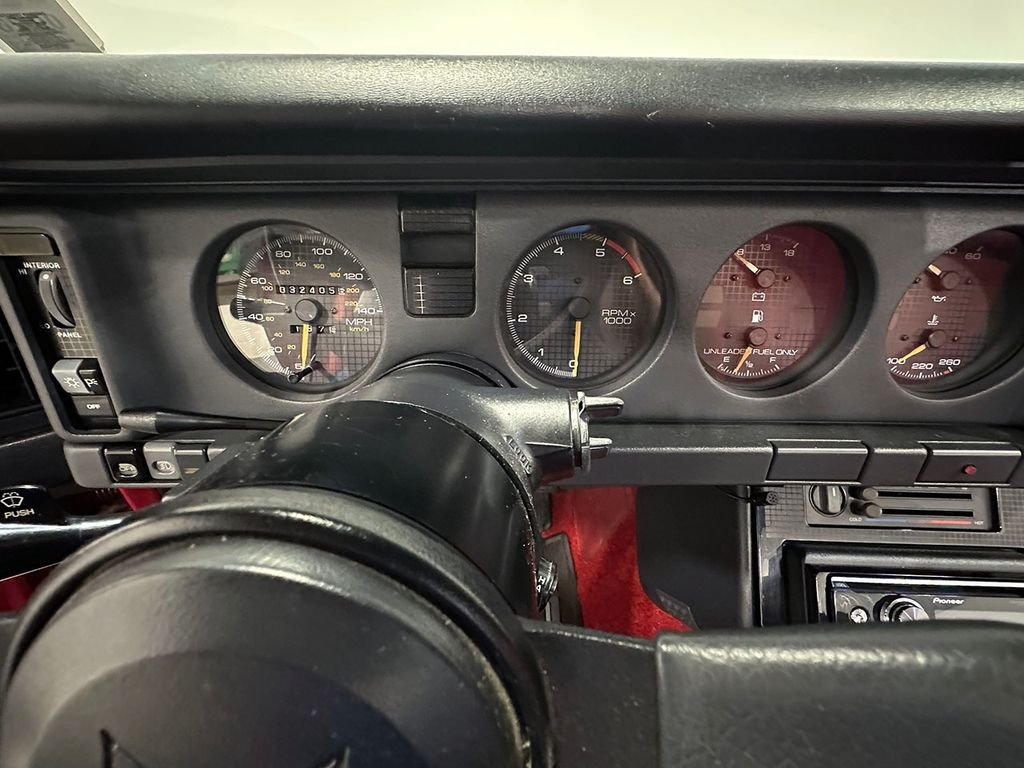 Used 1987 Red Pontiac  image 74