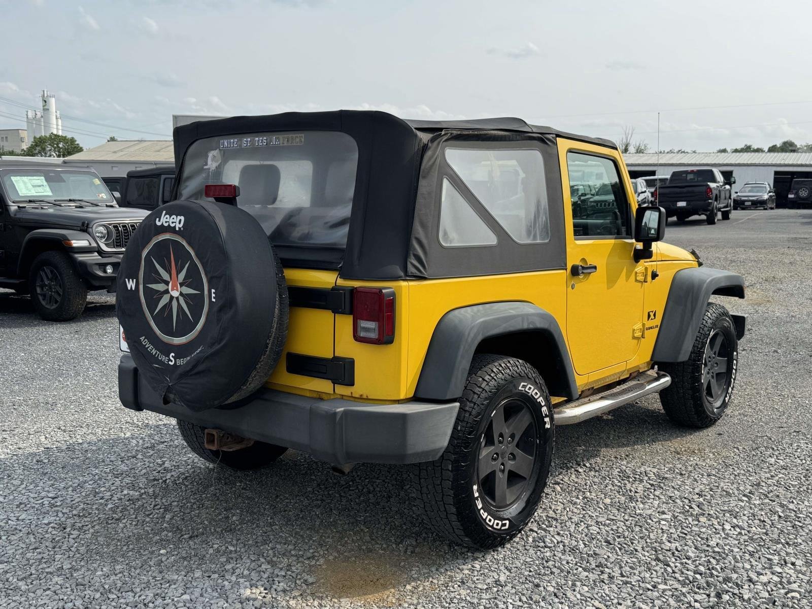 Used 2008 Detonator Yellow Jeep X image 17