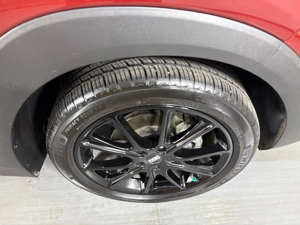Used 2019 Red Hyundai Night image 11