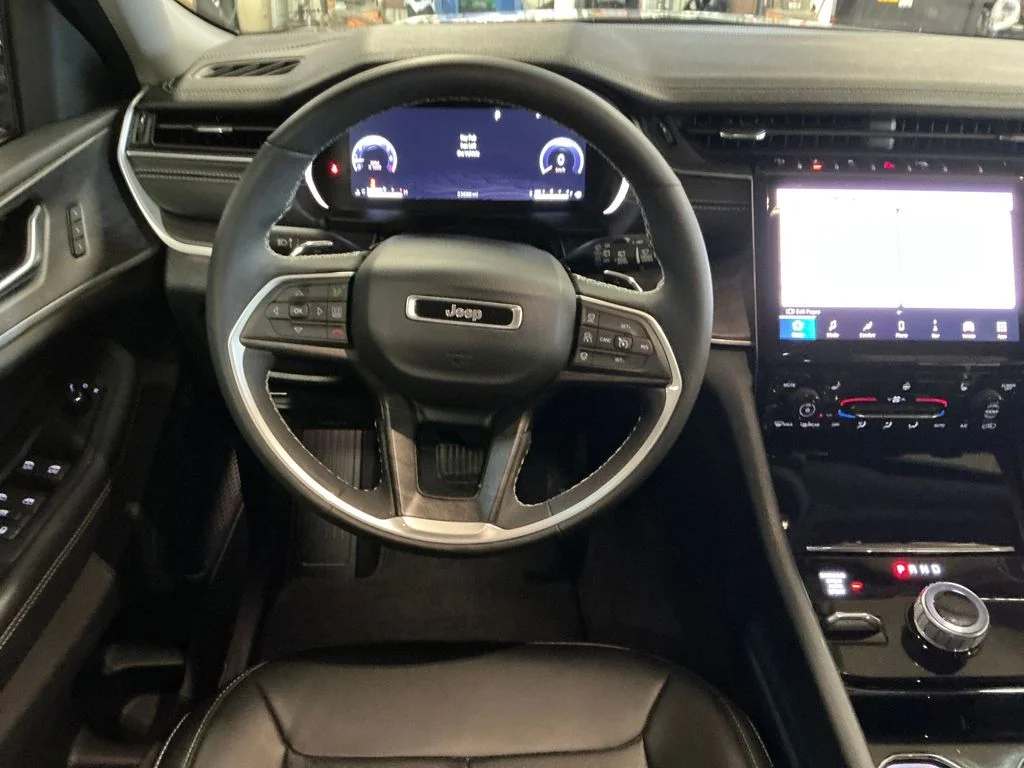 Certified Used 2023 Silver Jeep Limited image 17