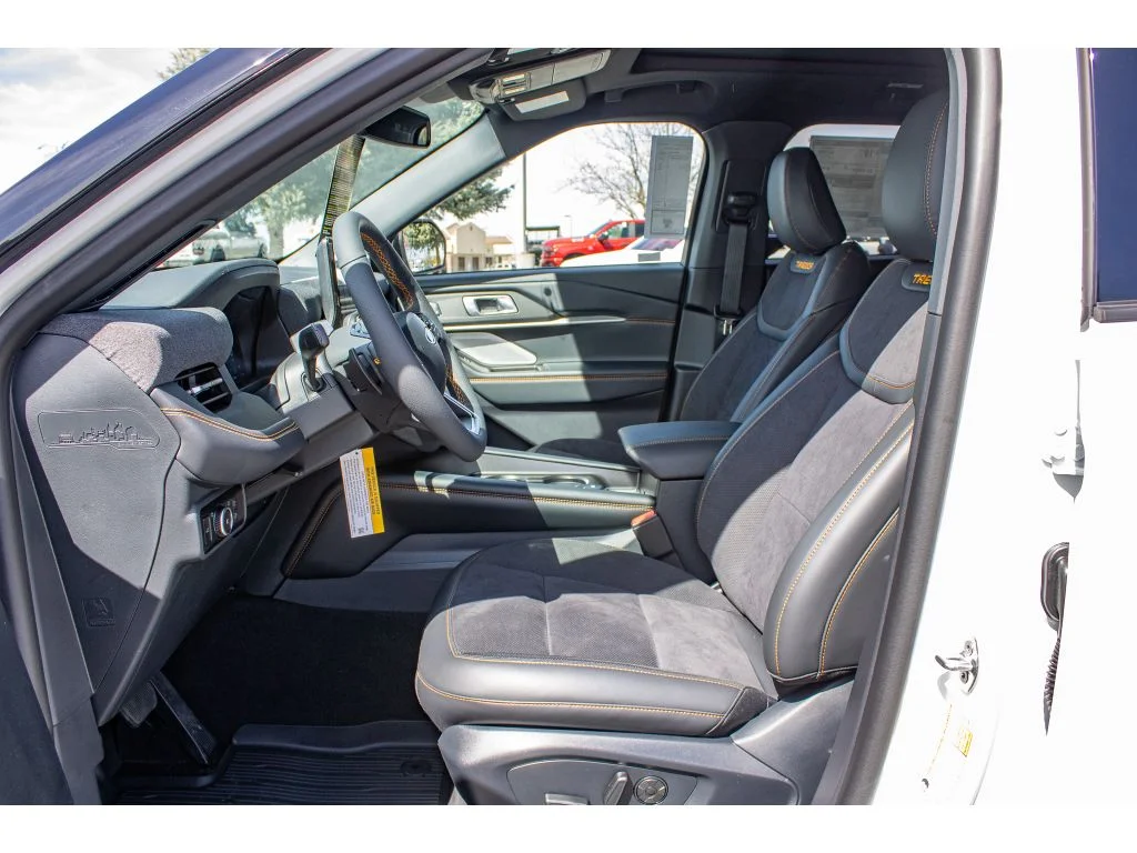 New 2026 STAR WHITE METALLIC Ford Tremor image 14