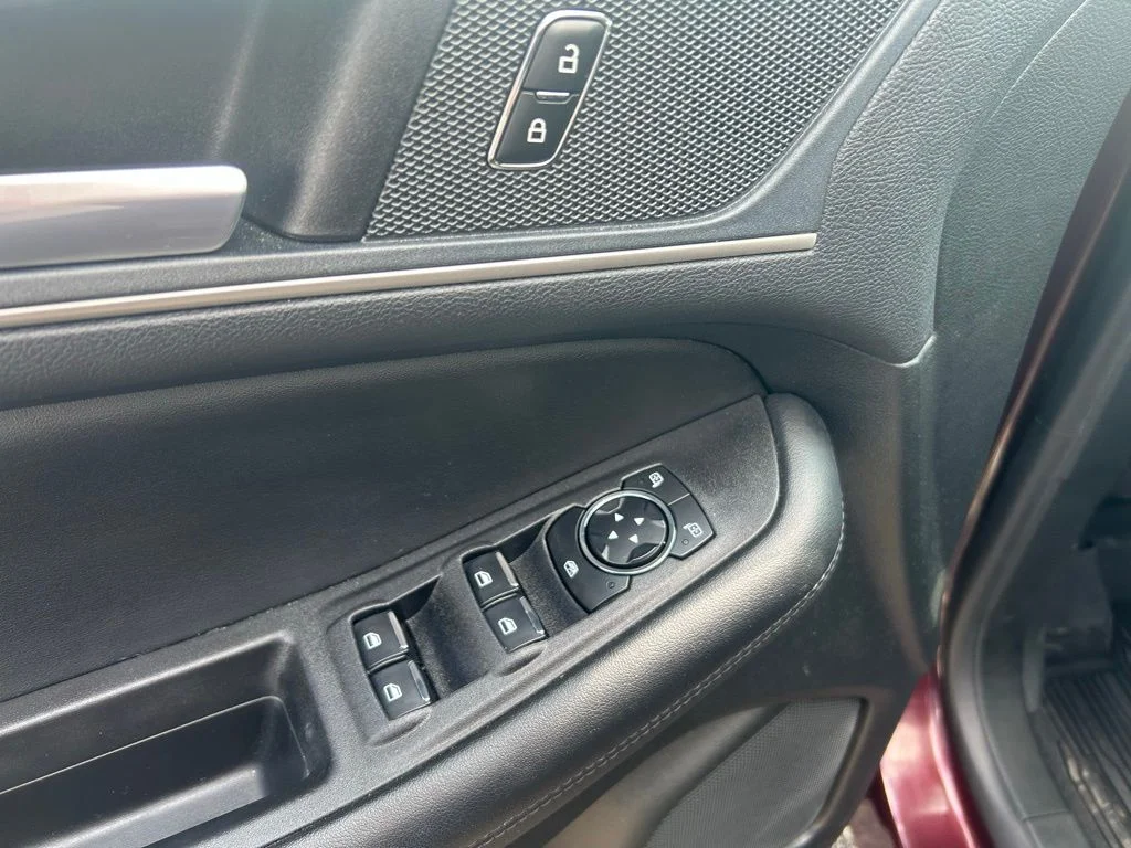 2024 Ford Edge SEL - Photo 17
