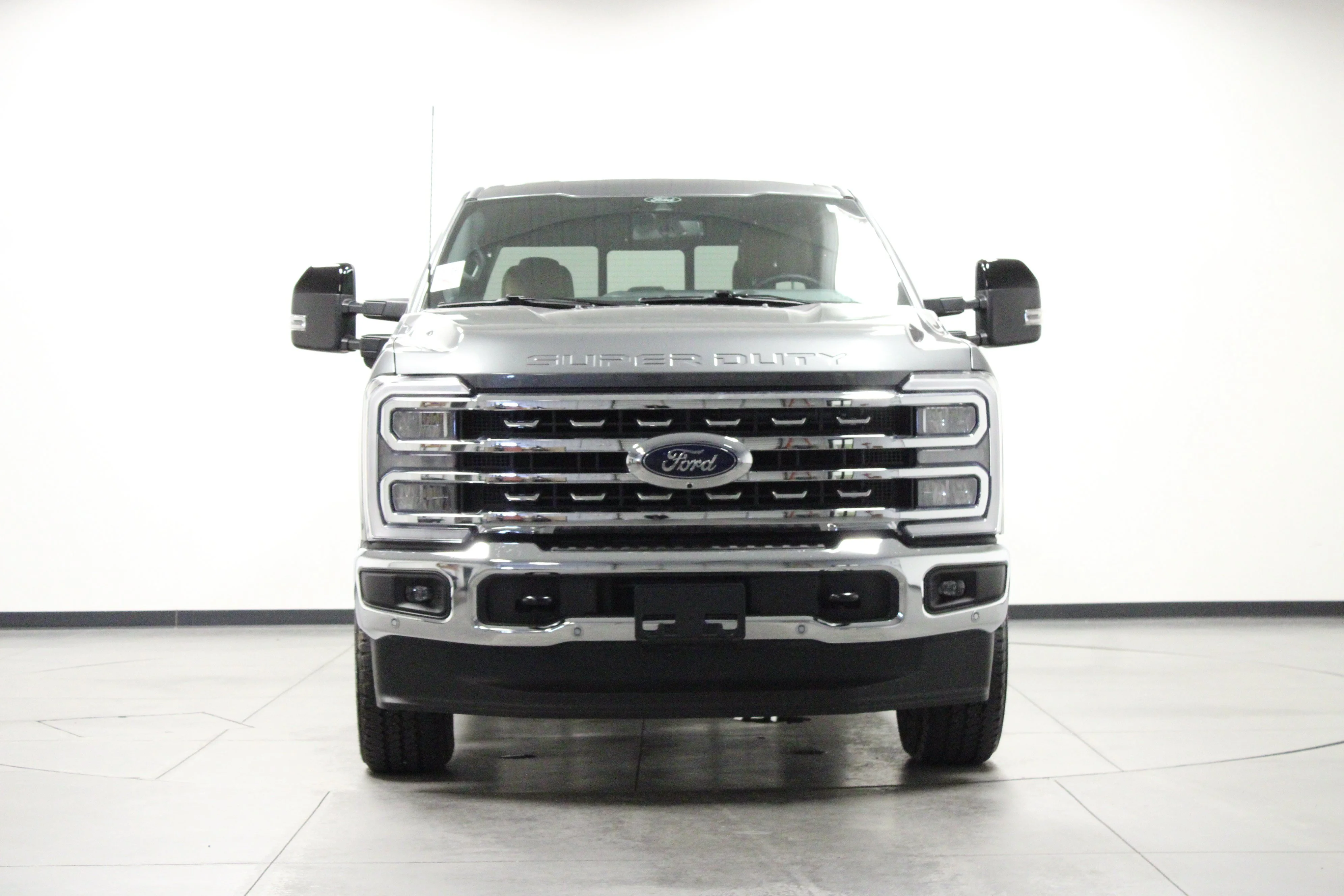 Used 2025 Carbonized Gray Metallic Ford LARIAT image 9