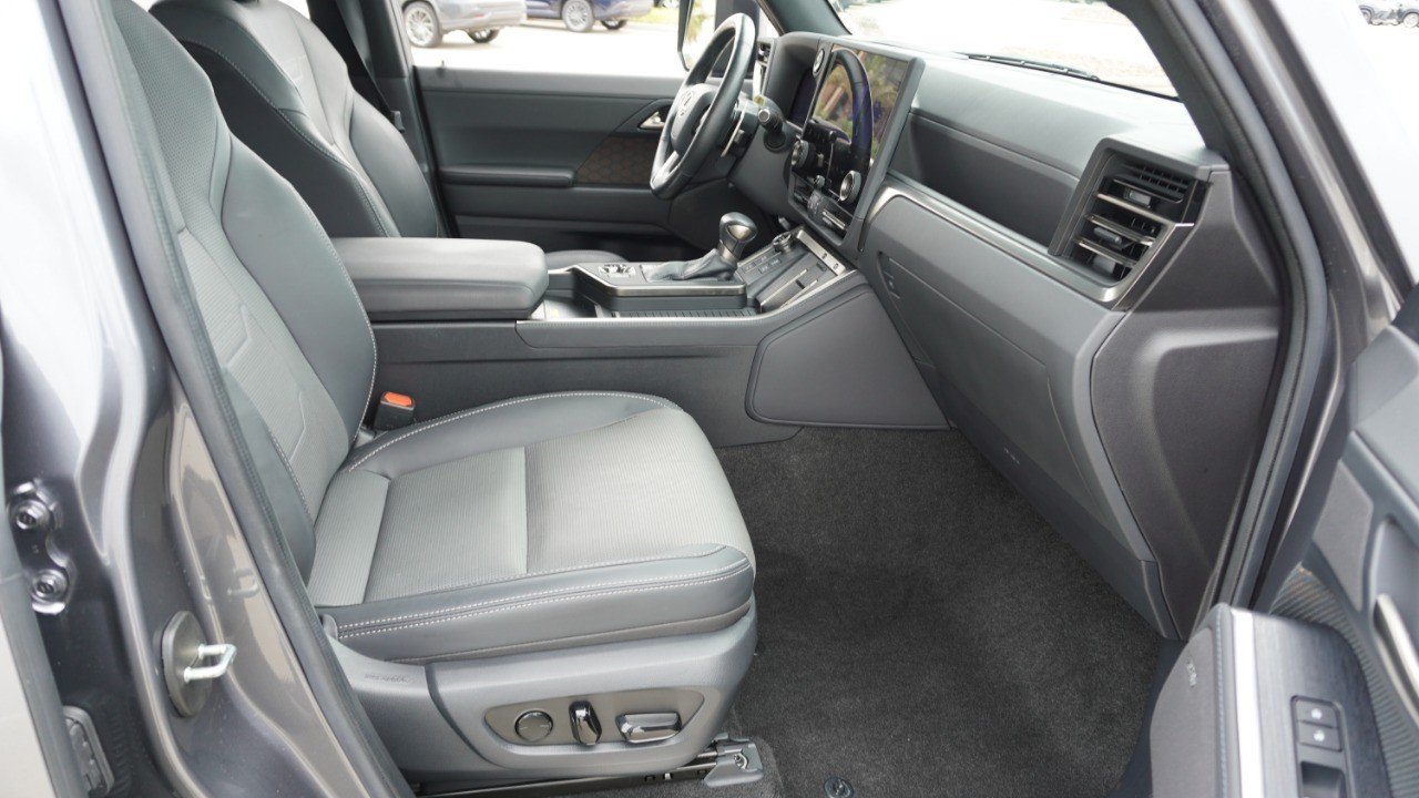 Used 2024 Gray Lexus GX 550 Luxury image 14