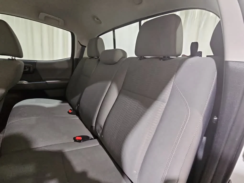 Used 2019 Super White Toyota SR5 image 10