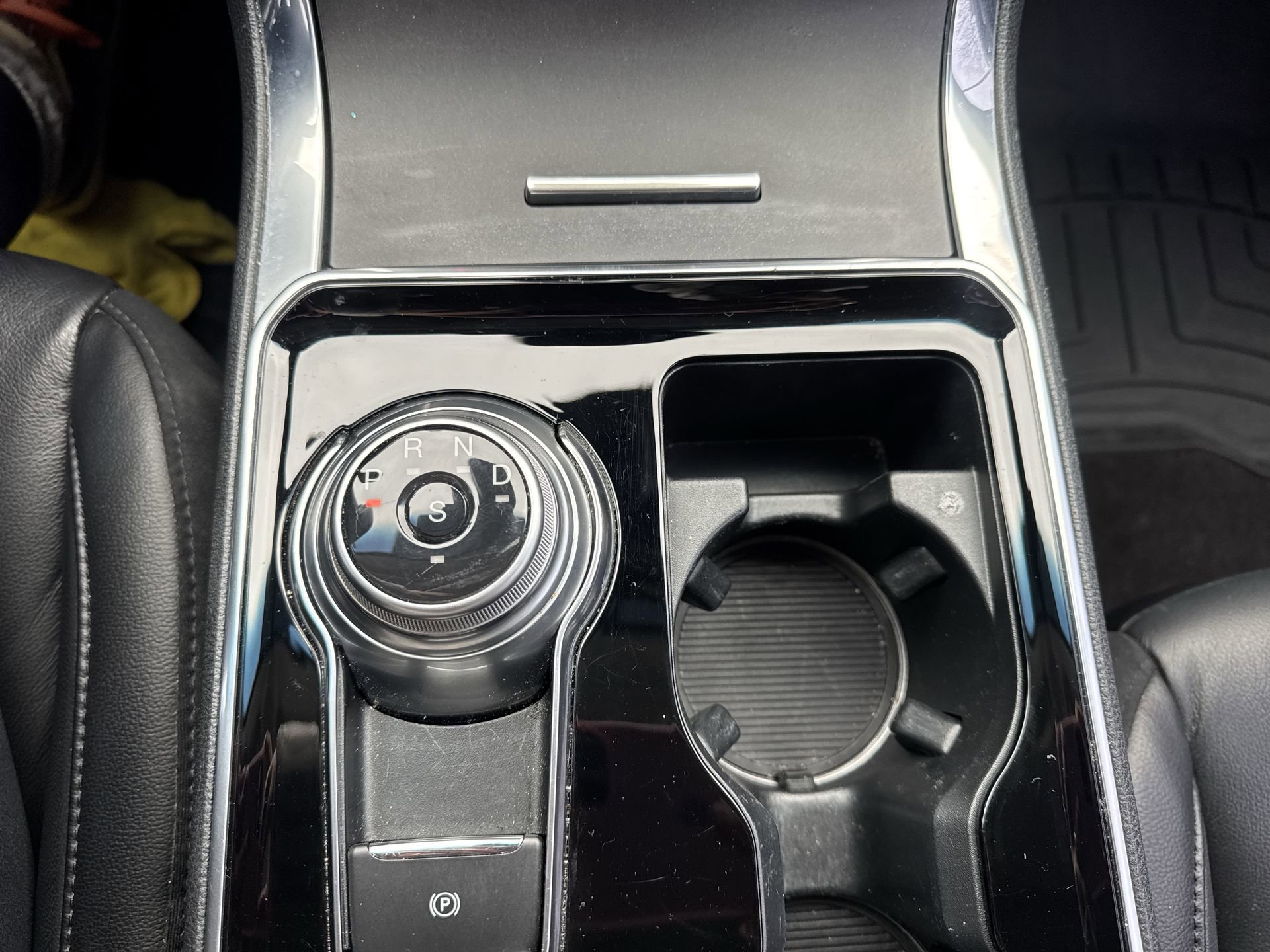 2020 Ford Edge Titanium - Photo 19