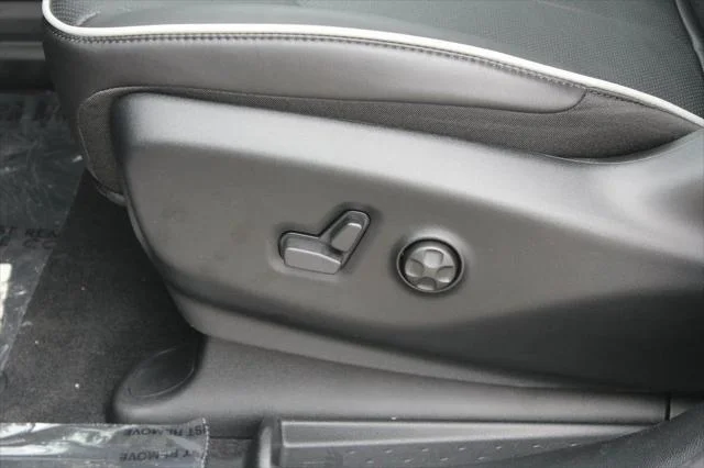 2026 Chrysler Pacifica Limited - Photo 14