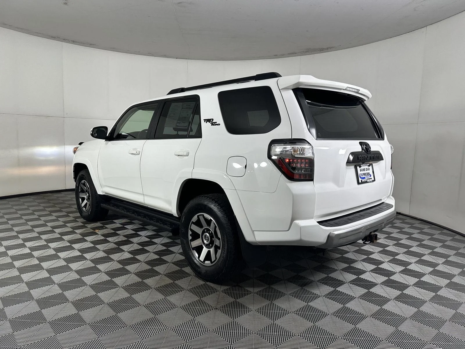 Used 2020 Super White Toyota TRD Off Road Premium image 17