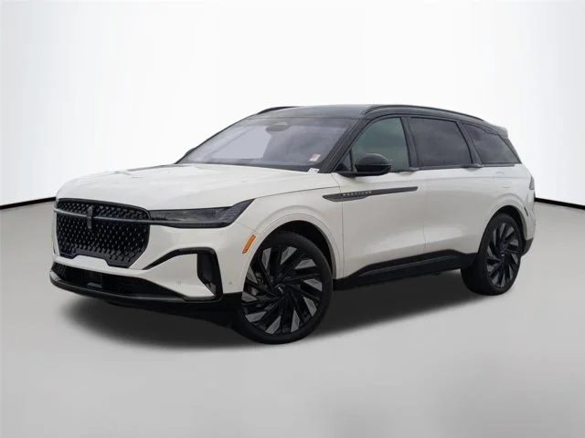 2024 Lincoln Nautilus Reserve AWD's photo