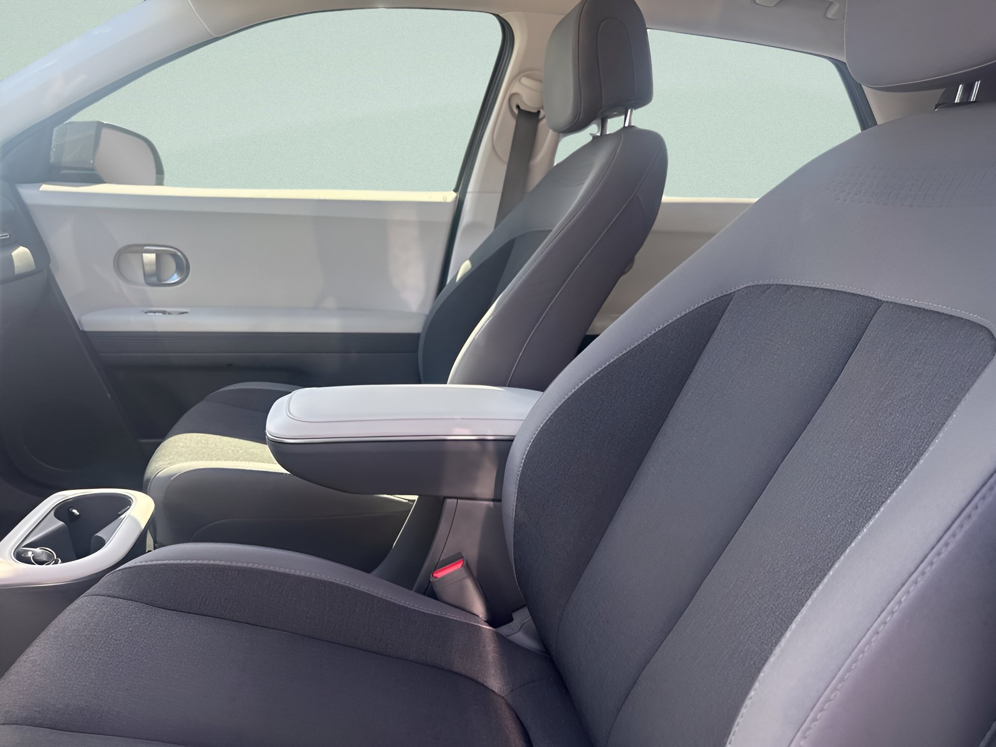 Used 2024 Cyber Gray Hyundai SEL image 24