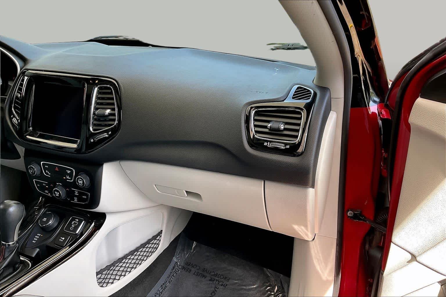 Used 2018 Redline Pearlcoat Jeep Limited image 19