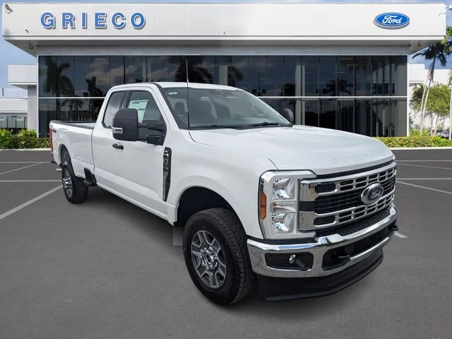 New 2025 Oxford White Ford F-350® XLT image 19