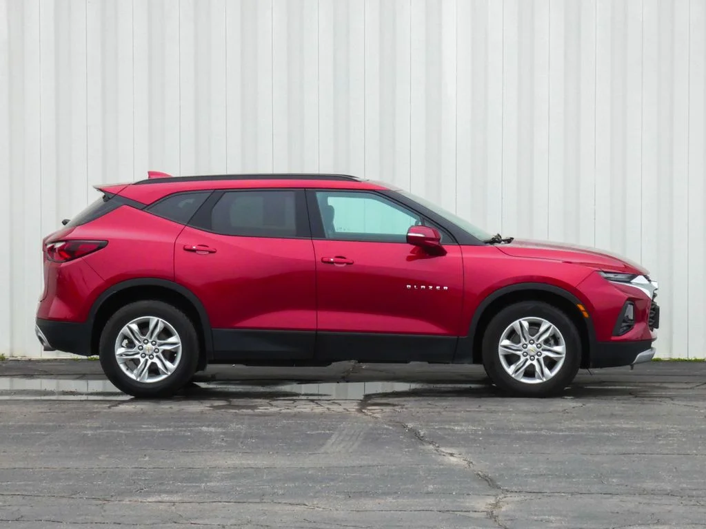 Used 2022 Chevrolet Blazer 3LT with VIN 3GNKBJRS3NS136756 for sale in Kansas City