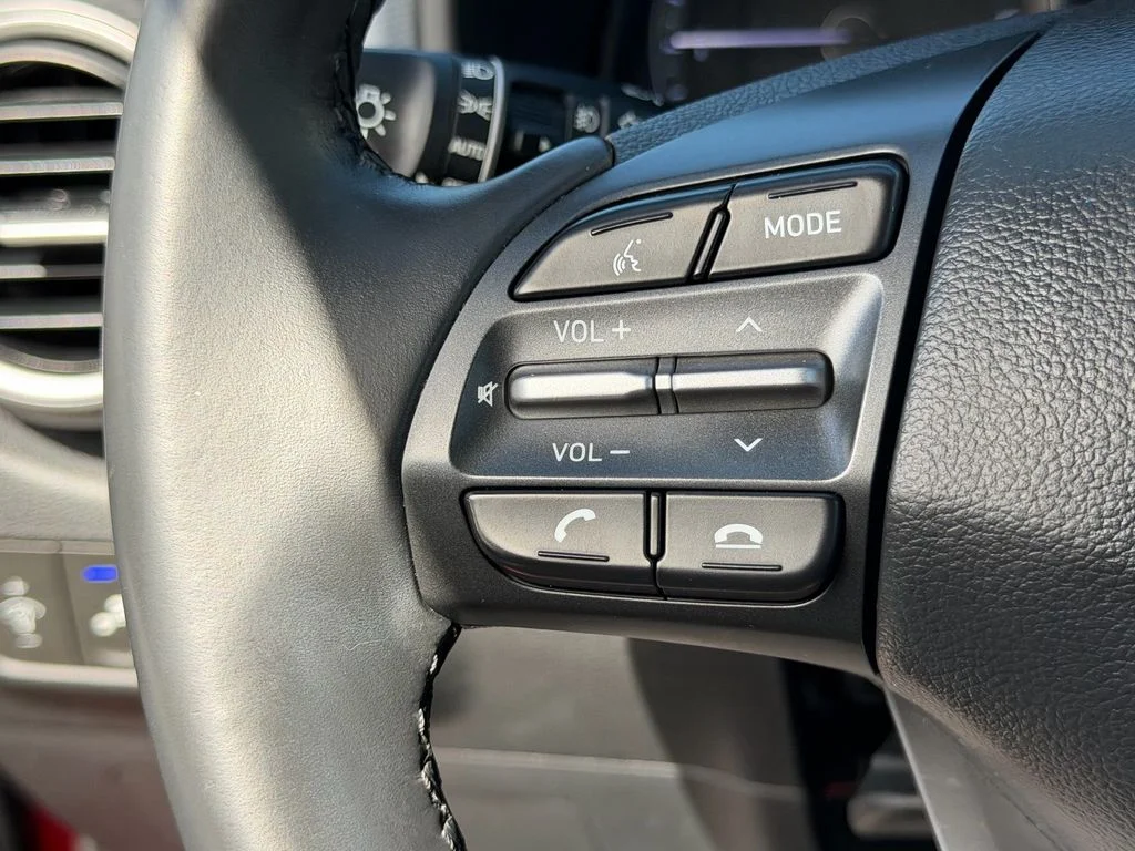 Used 2019 Red Hyundai SEL image 21